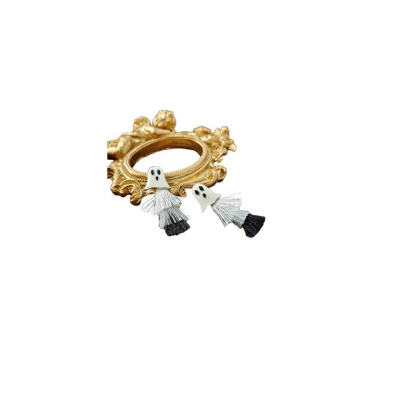 HALLOWEEN Ghost Tiered Fringe Earrings NEW - Picture 2 of 4